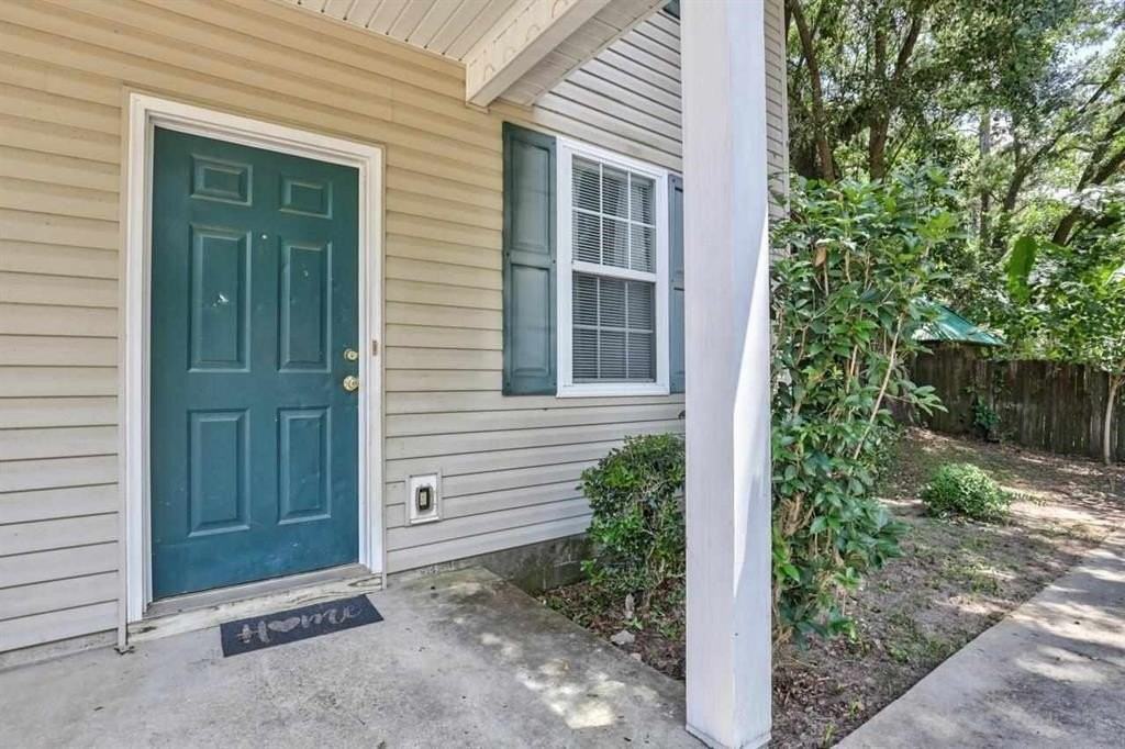 924 Ashburn Dr #2 - Photo 3 of 24