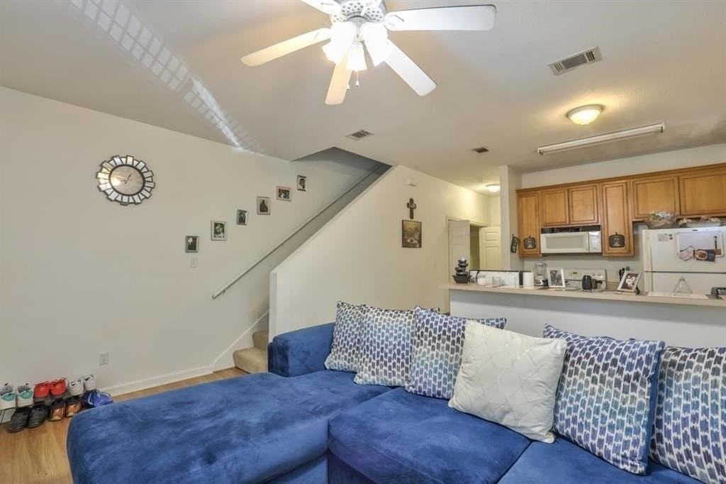 924 Ashburn Dr #2 - Photo 7 of 24
