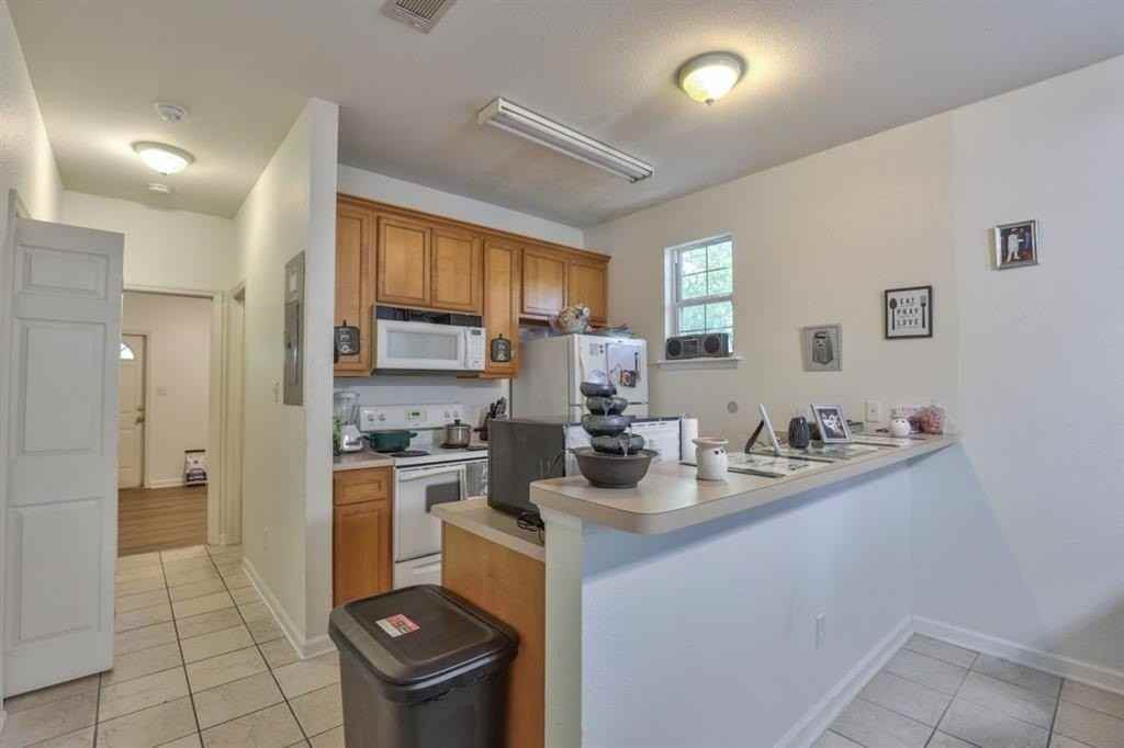 924 Ashburn Dr #2 - Photo 7 of 26