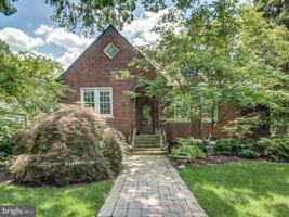 featured image of 3808 Cathedral Ave Nw