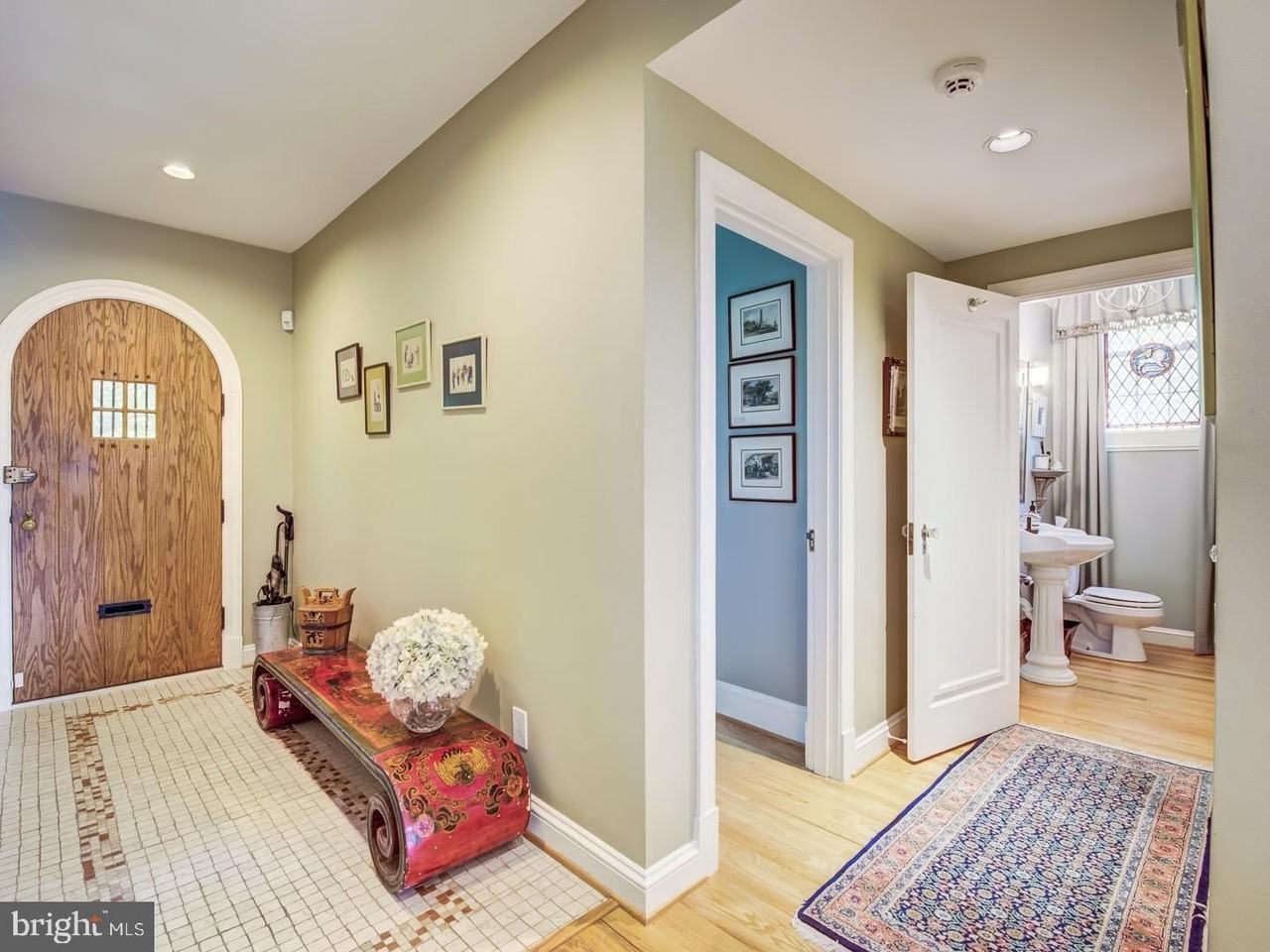 3808 Cathedral Ave Nw - Photo 6 of 50