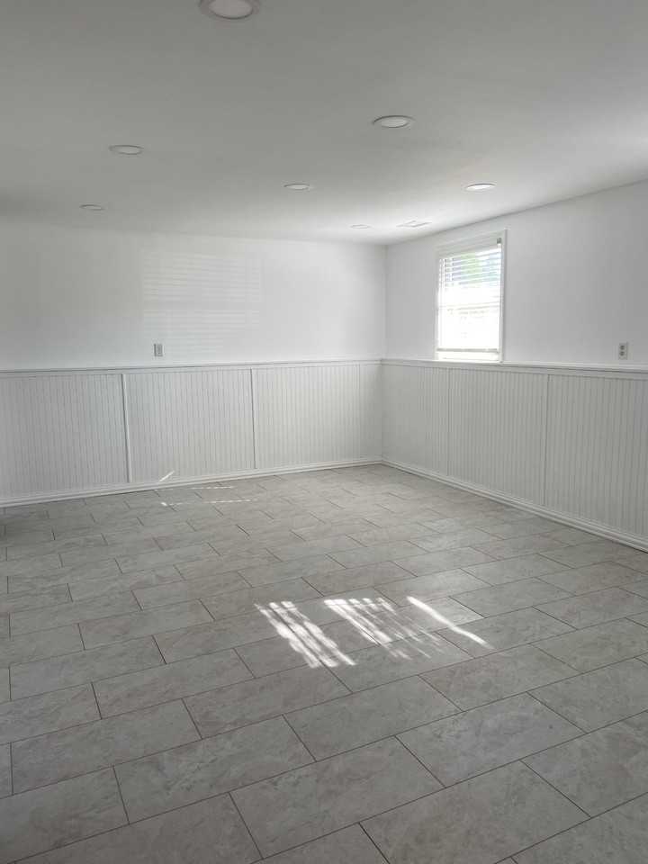 14218 Windsor St #NA - Photo 4 of 43
