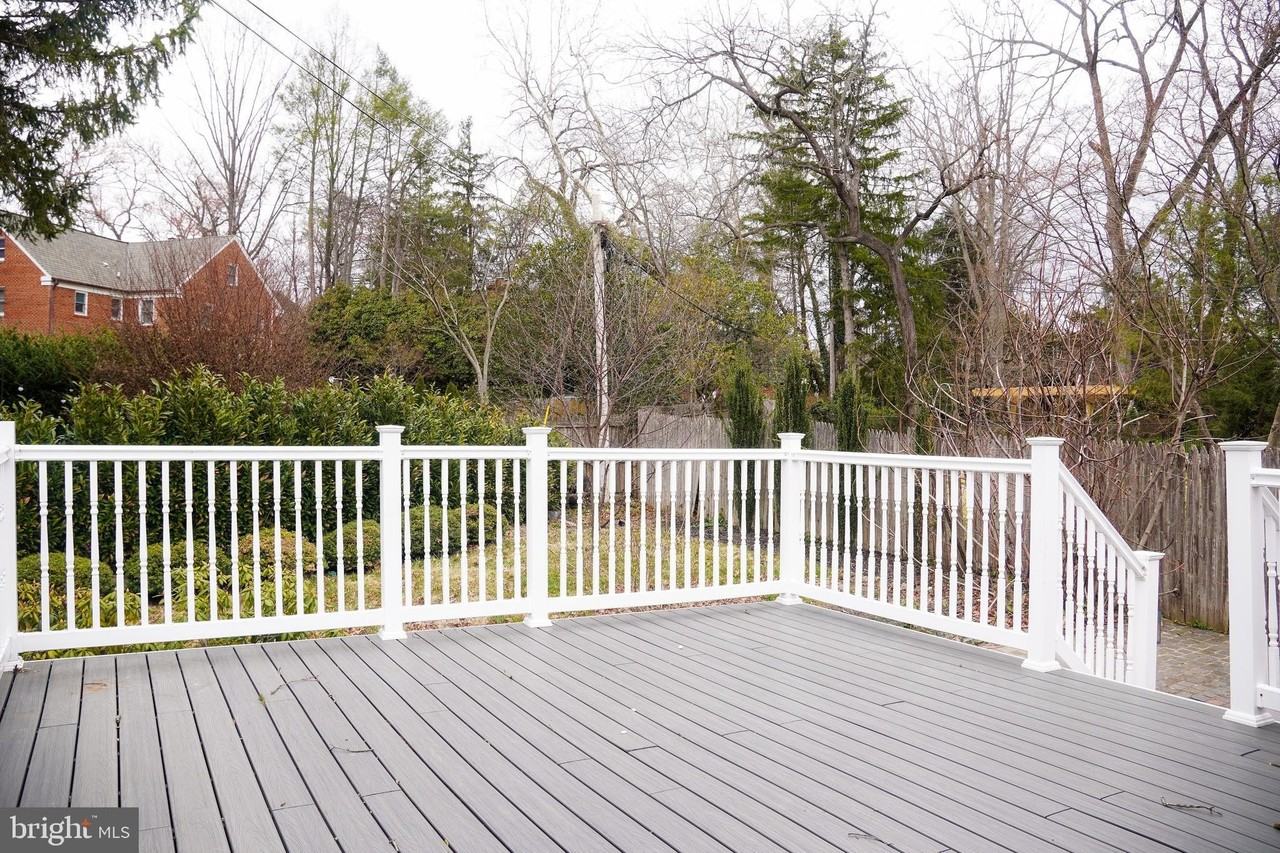 1633 Kalmia Rd Nw - Photo 6 of 19