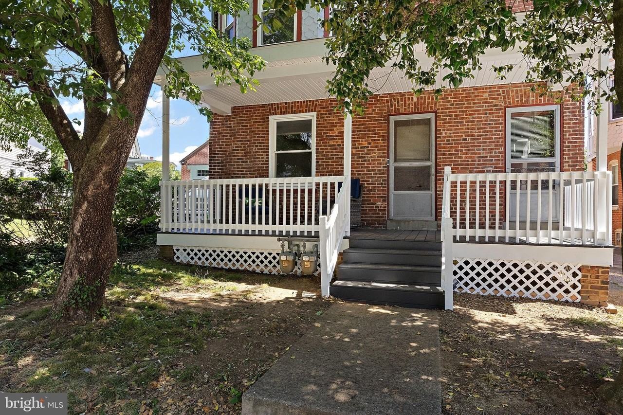 409 W 20th St #2 - Photo 2 of 23