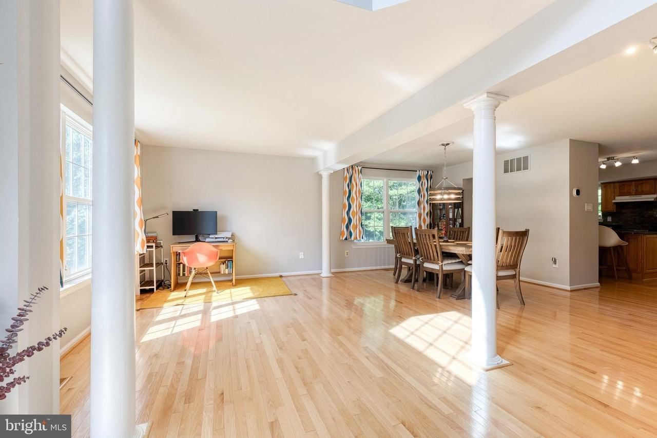 1202 Jewelweed Path - Photo 4 of 29