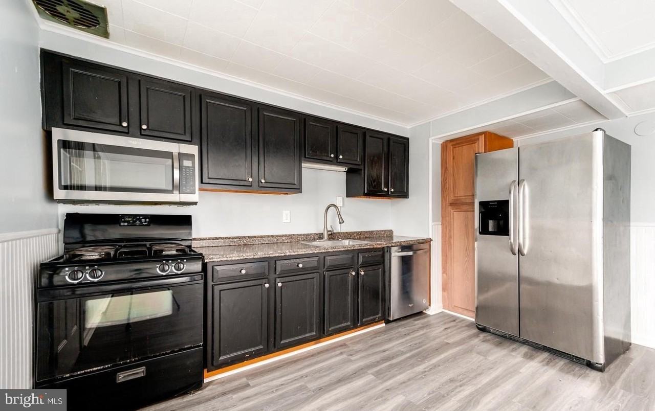 2020 Dineen Dr - Photo 4 of 29