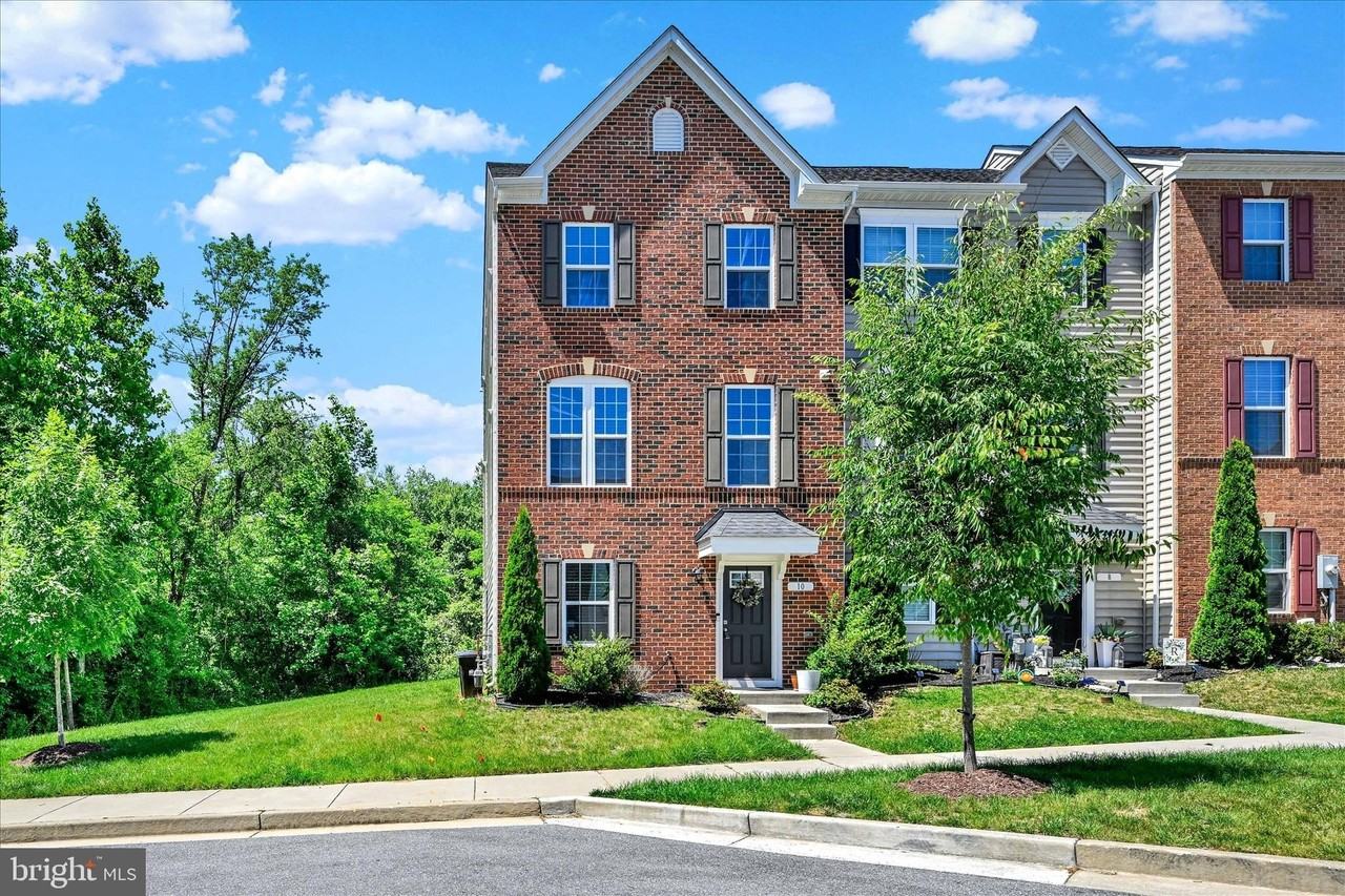 10 Laurel Gate Ct