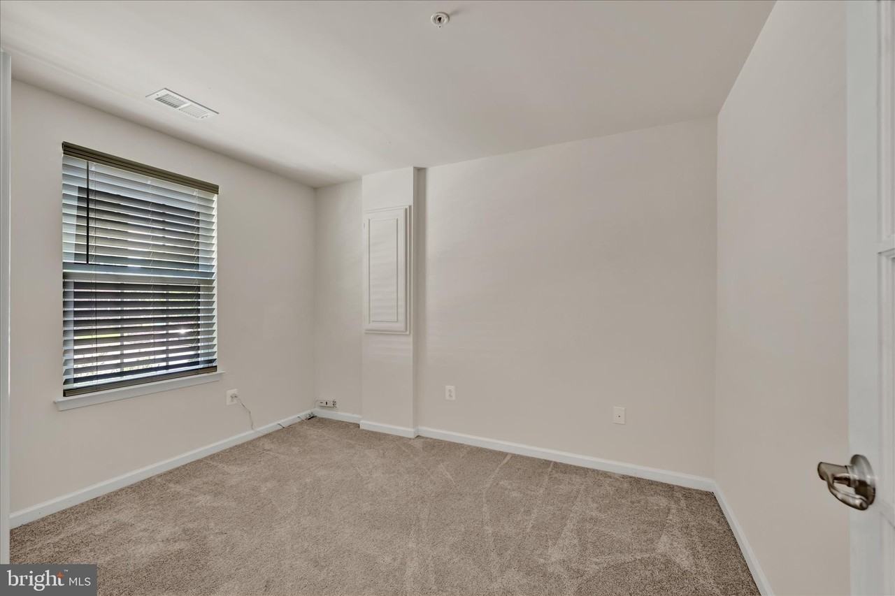 10 Laurel Gate Ct - Photo 4 of 28