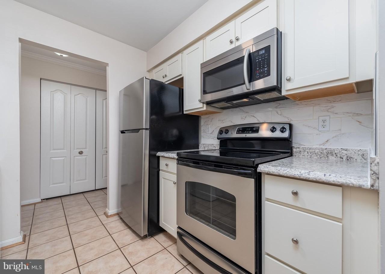 8360 Montgomery Run Rd #D - Photo 4 of 18