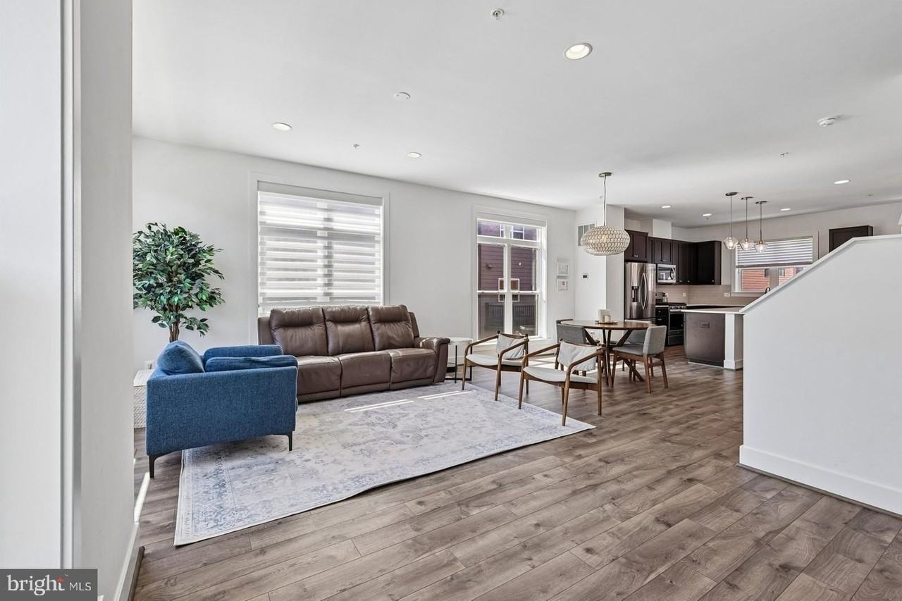 3328 Woodland Phlox St - Photo 5 of 50