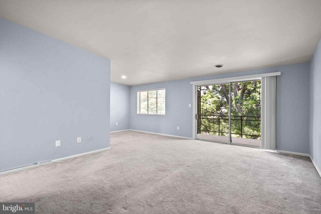 10320 Rockville Pike #401 - Photo 4 of 31