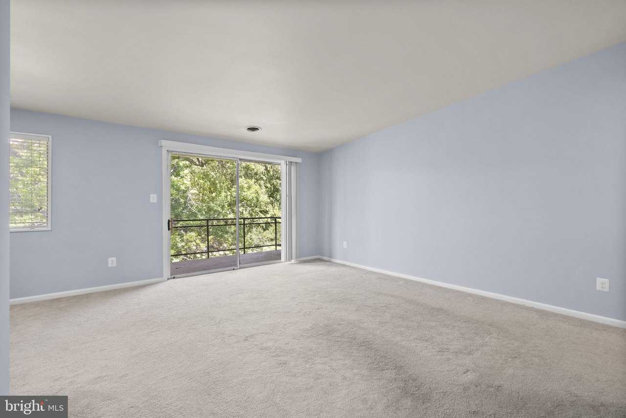 10320 Rockville Pike #401 - Photo 5 of 31