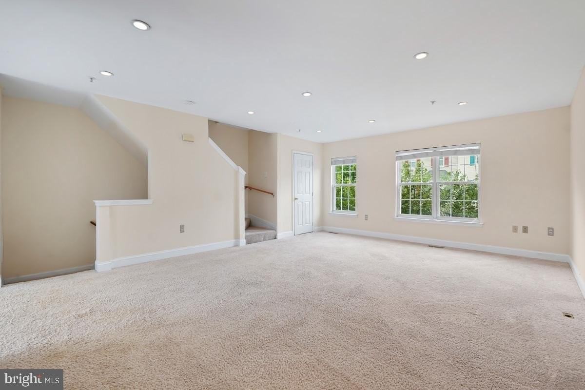 7017 Migliori Ct - Photo 6 of 30
