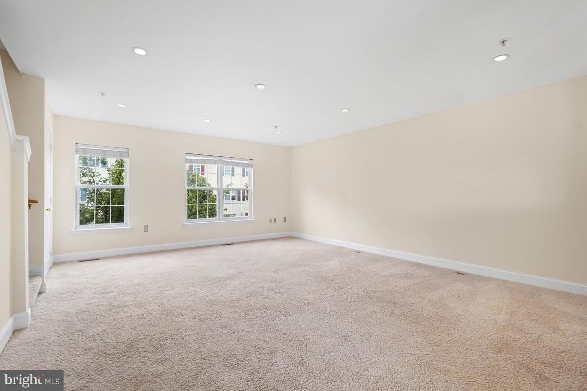 7017 Migliori Ct - Photo 7 of 30
