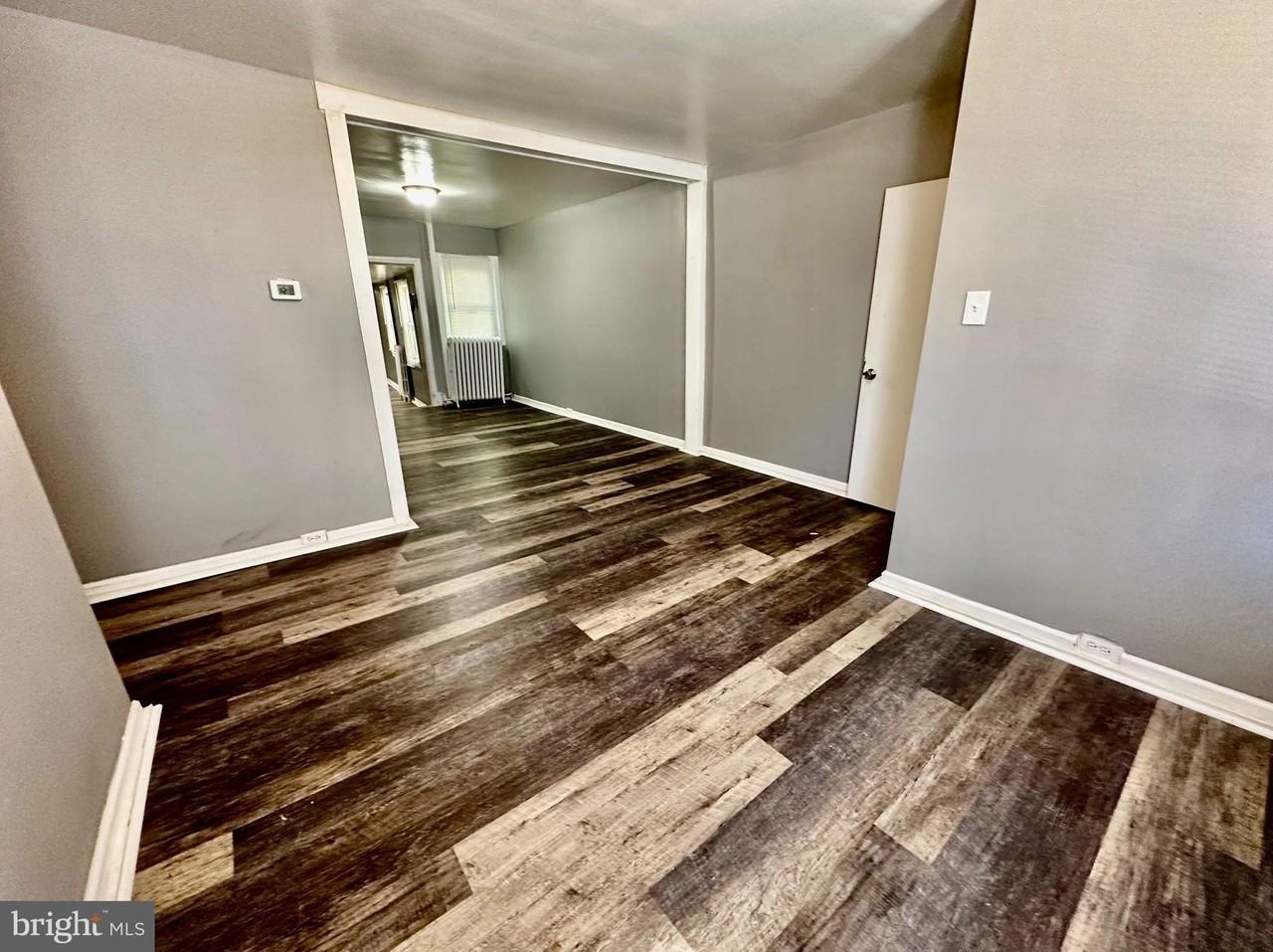 405 Lawrence St - Photo 2 of 15