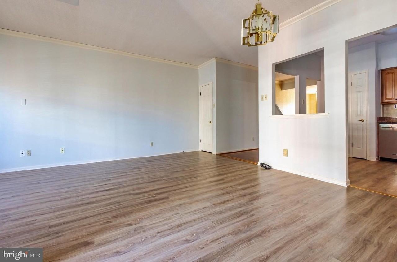 6161 Main St - Photo 7 of 24
