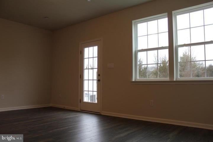 157 Mazzeo Dr - Photo 6 of 14