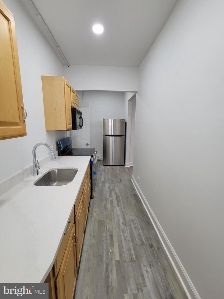 1801 S Main St #4-2ndFL - Photo 3 of 16