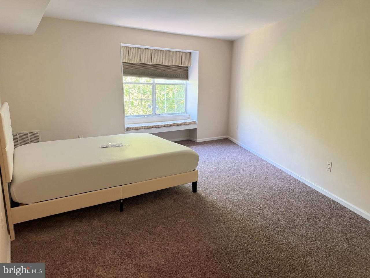 1714 Steamboat Sta - Photo 7 of 11