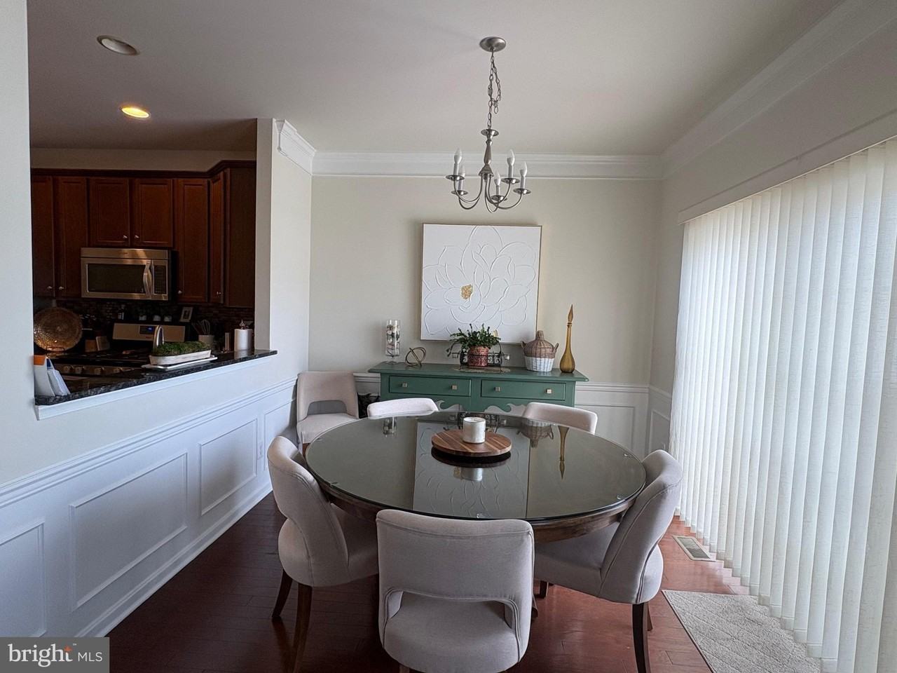 38 Clement Ct - Photo 4 of 22