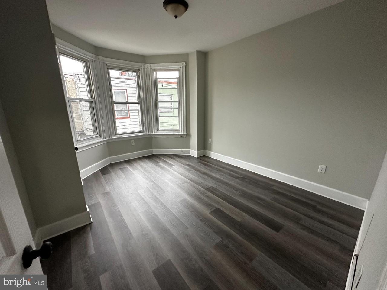 5729 Pine St #2 - Photo 7 of 21
