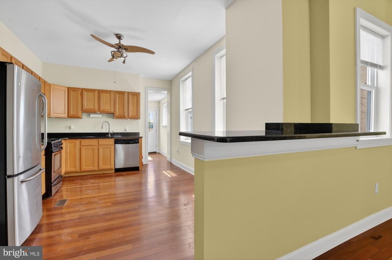 219 Hermitage St - Photo 6 of 37