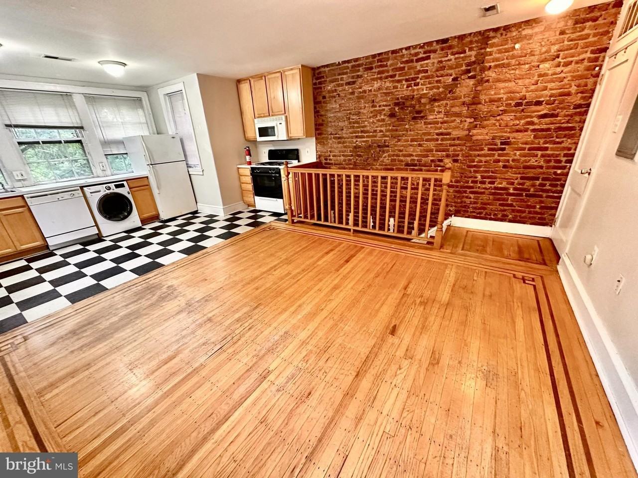 506 W Coulter St #3 - Photo 4 of 12
