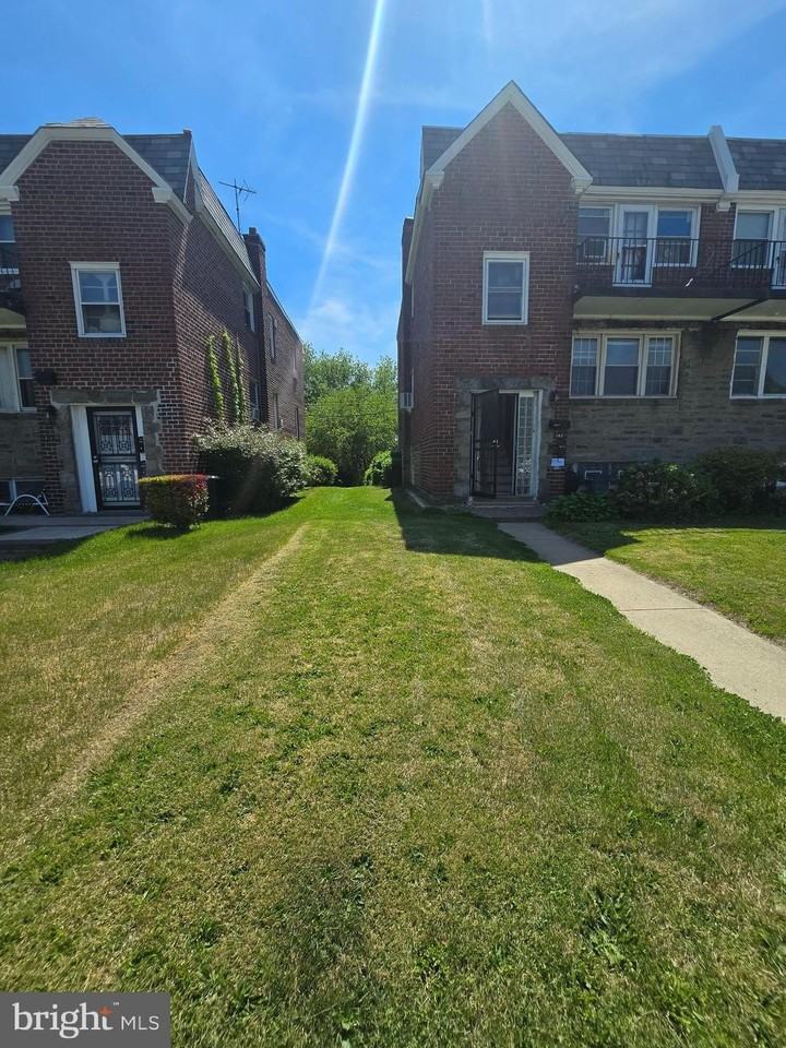 162 W Cheltenham Ave - Photo 2 of 10