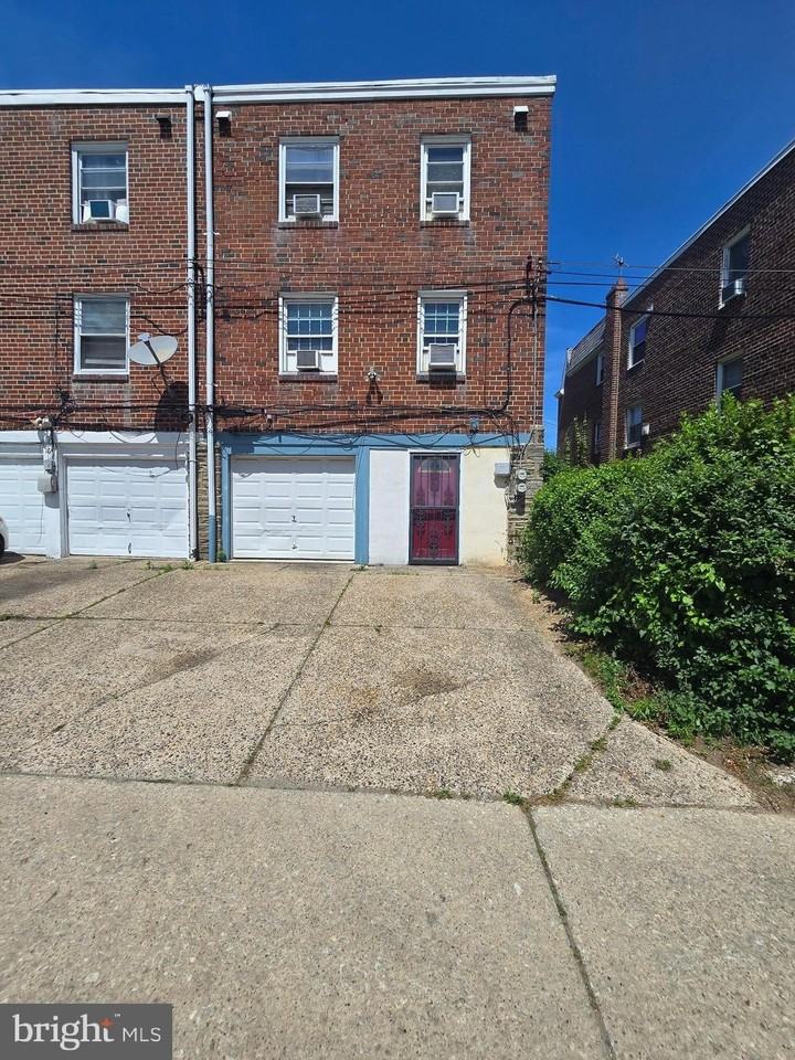 162 W Cheltenham Ave - Photo 3 of 10