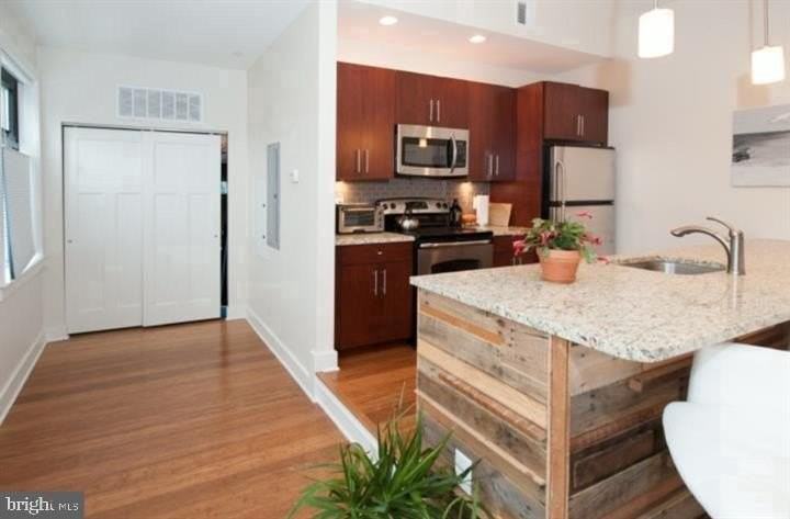 551 N Lawrence St #1 - Photo 4 of 17