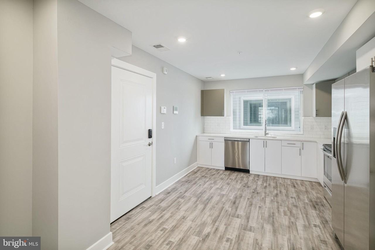 1443 N 8th St #5 - Photo 4 of 21