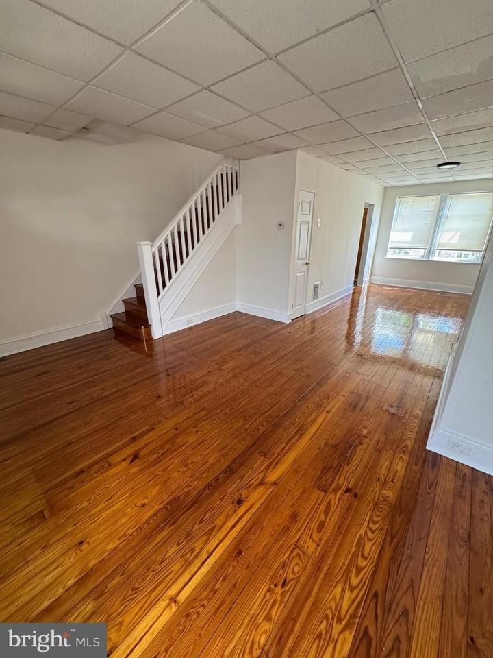 2617 S 68th St - Photo 2 of 10
