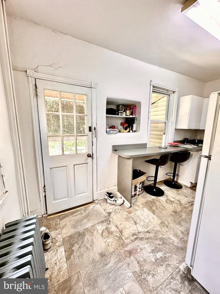 331 Lyceum Ave #1 - Photo 7 of 14