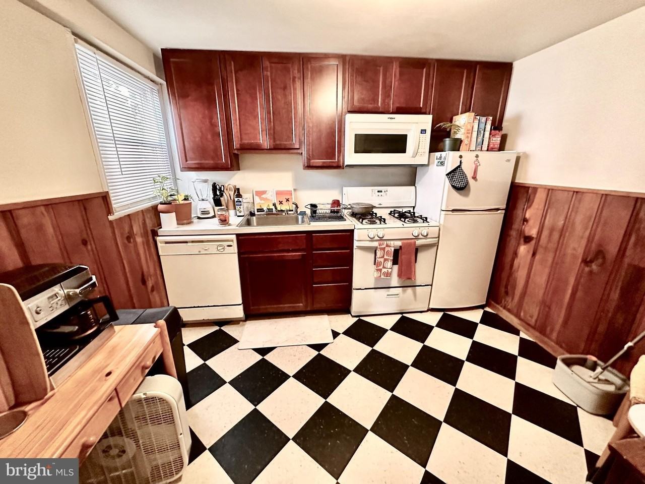 243 W Rittenhouse St #2C - Photo 5 of 9