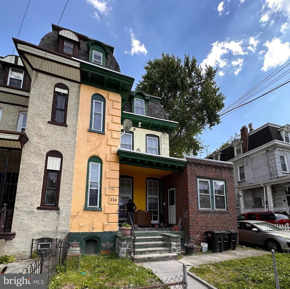 116 W Apsley St #2R