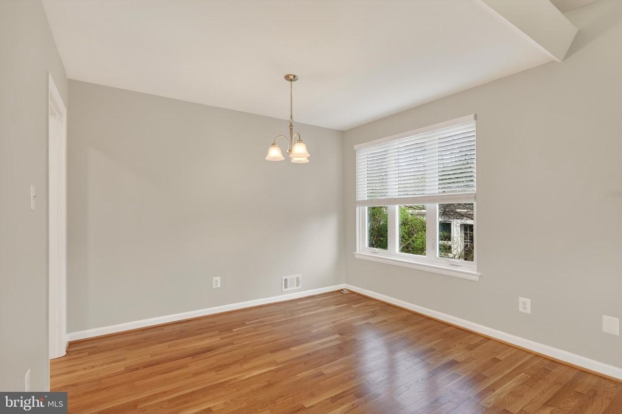 4625 Strathblane Pl - Photo 4 of 22