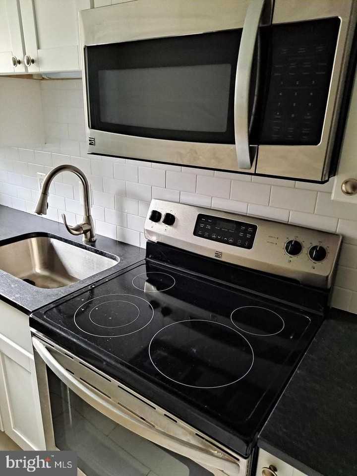 3063 Patrick Henry Dr #102 - Photo 4 of 6