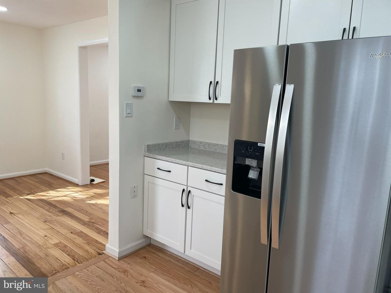 2924 Marshall St - Photo 7 of 49