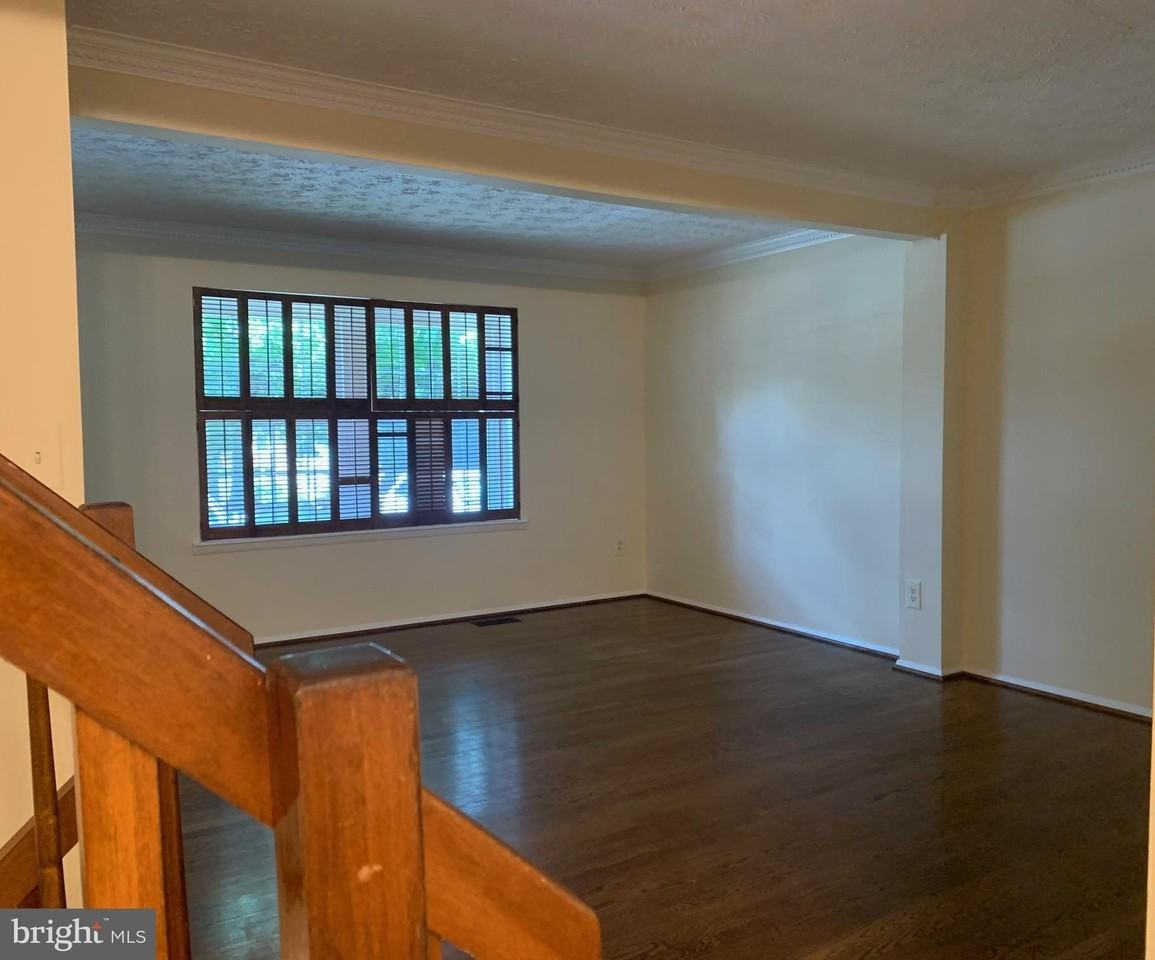 2125 Preston Square Ct - Photo 2 of 21