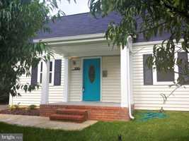 featured image of 2510 Jamaica Dr