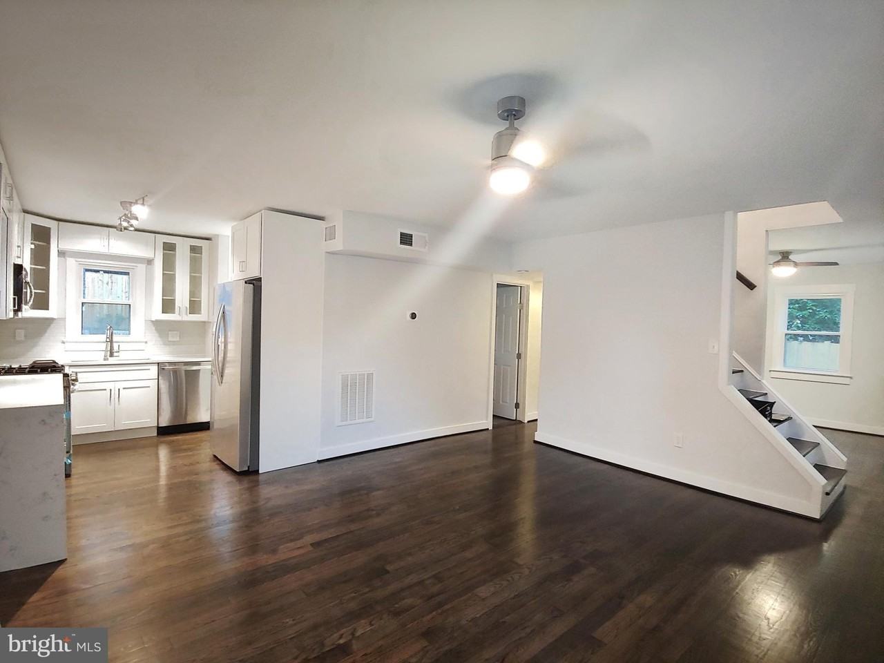 2510 Jamaica Dr - Photo 3 of 26