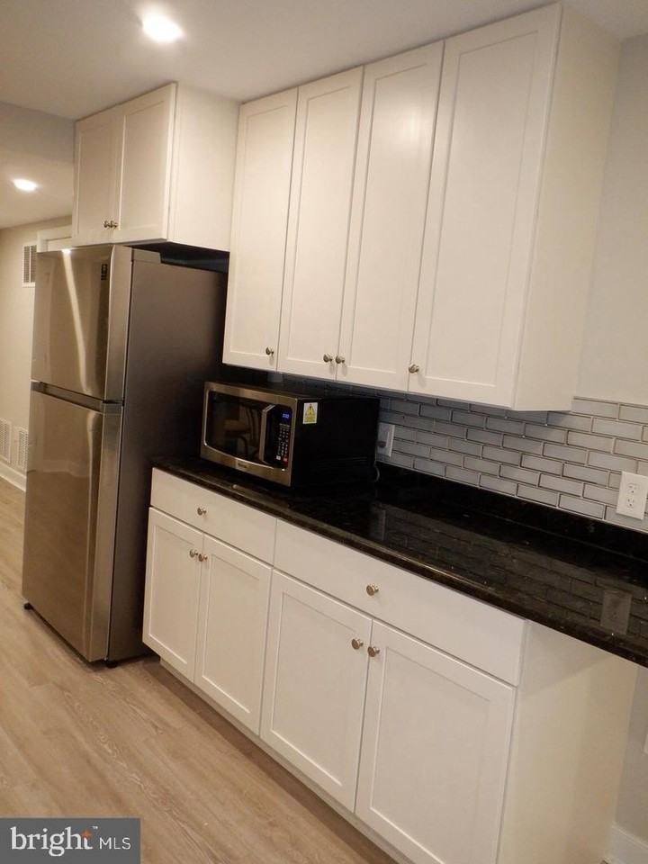 830 Santmyer Dr Se - Photo 3 of 20