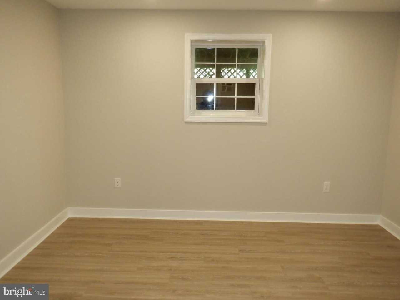 830 Santmyer Dr Se - Photo 5 of 20