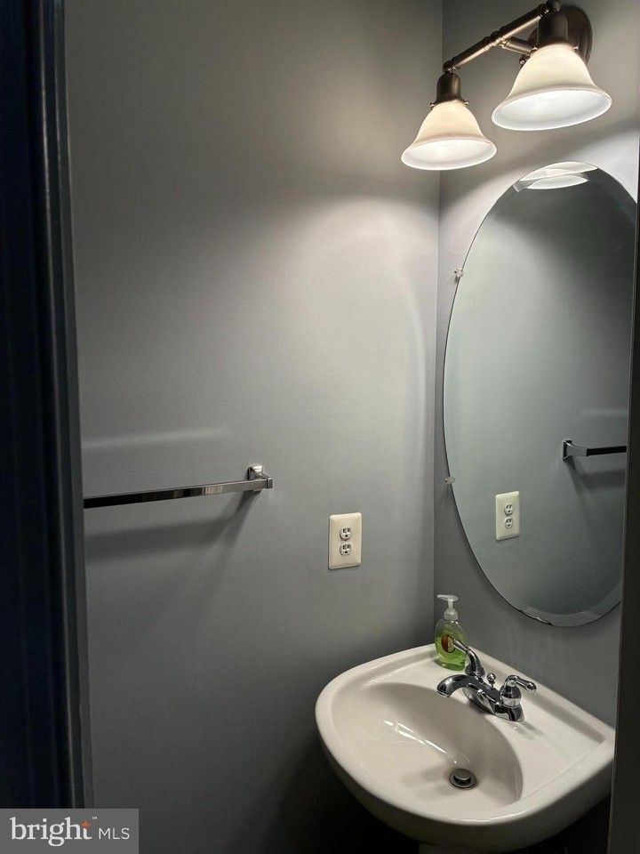 9532 Walker Way - Photo 5 of 20