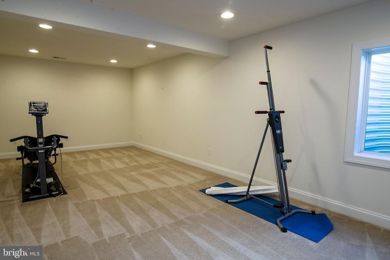 12908 Hoadly Manor Dr - Photo 7 of 11