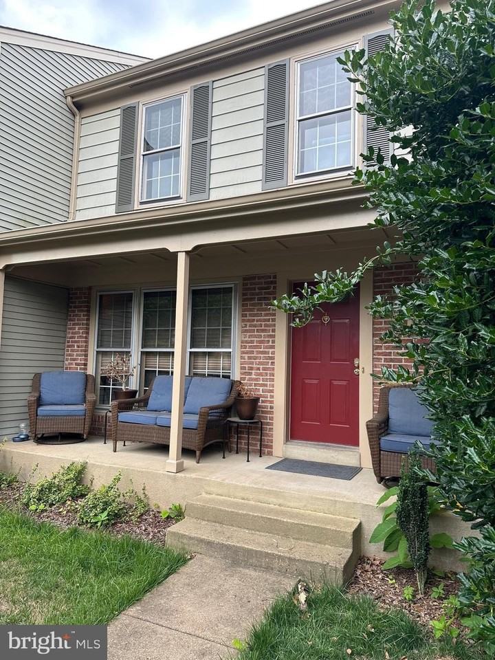 10603 Brice Ct - Photo 3 of 42