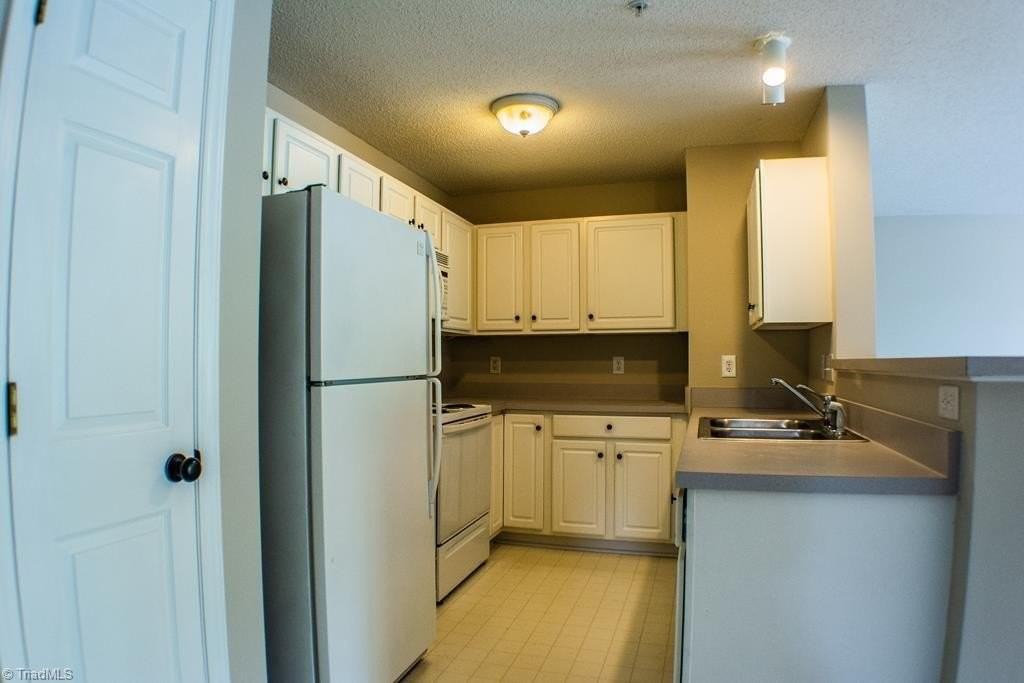 624 Ivy Glen Dr - Photo 5 of 12