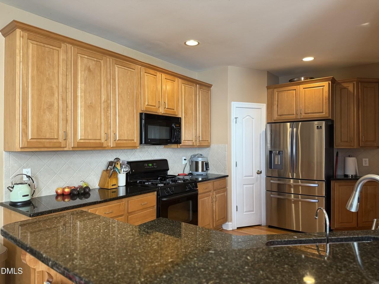 401 Waverly Hills Dr - Photo 6 of 22