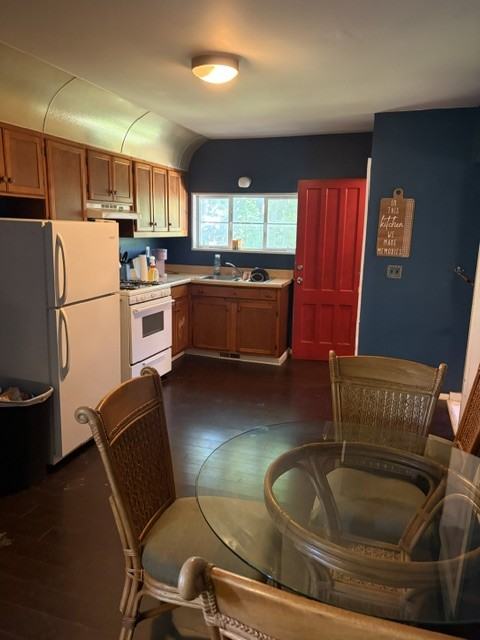 213 W Yates St #2 - Photo 3 of 9
