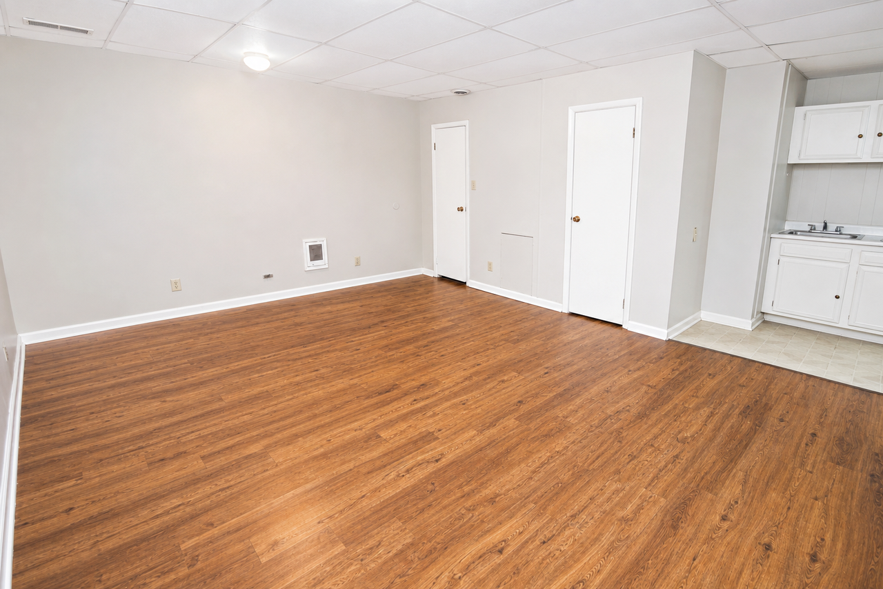 325 NORTH CRAIG STREETAPT 104 #104 - Photo 2 of 9